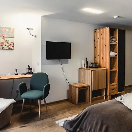 Altsaechsischer Kleines Vorwerk 4*